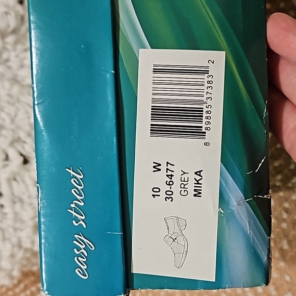 Easy Street Shoes - Picture 9 of 16